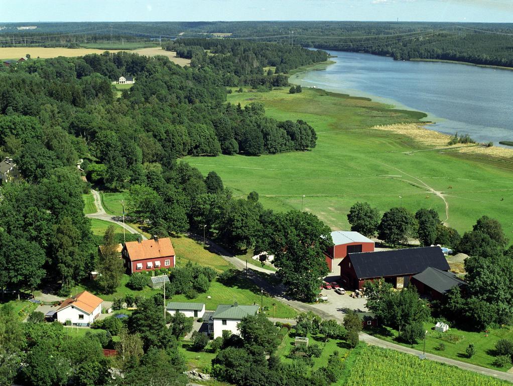 Overgrans Jordbruk Hotel Bålsta Exterior foto